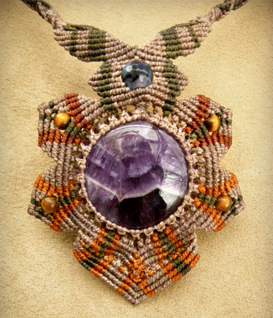 Macrame necklace detail 11